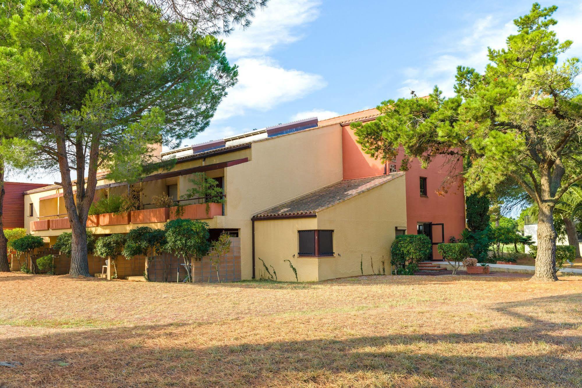 Lagrange Vacances Residence Du Golf Saint-Cyprien  Exterior photo